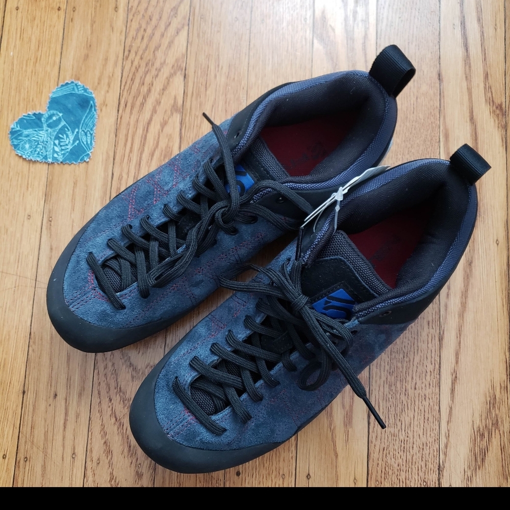 Five Ten - Guide Tennie, Women's 9 US, 7 1/2 UK. - Picture 2 of 11